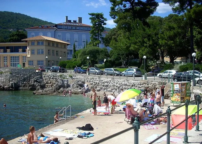 By The Sea Lovran, Opatija - 14180 Апартаменты